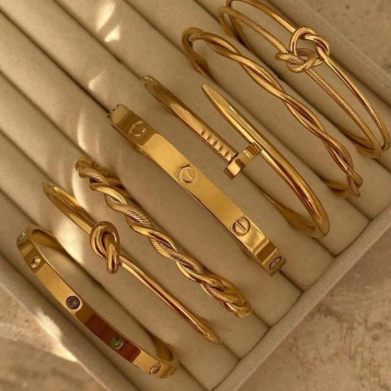 Shop ethnic and aesthetic bangles from the best online jewellery store in Palakkad for handcrafted elegance for every occasion.