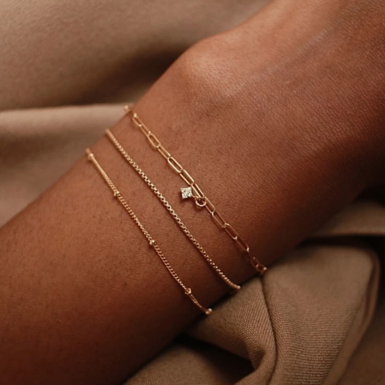 Explore bracelets from the best online jewellery store in Palakkad, a mix of ethnic charm and modern aesthetic designs.